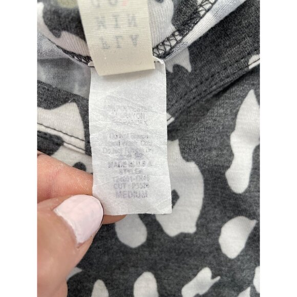 Flamingo V Neck Leopard Print T Shirt Size Medium Short Sleeve Animal Print Gray - Picture 4 of 6